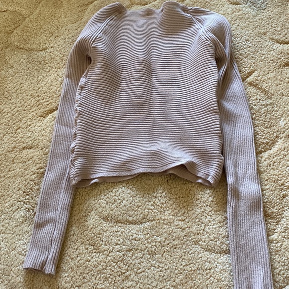 Shein women’s size medium sweater t shirt long sleeve  cropped color tan - Picture 4 of 4